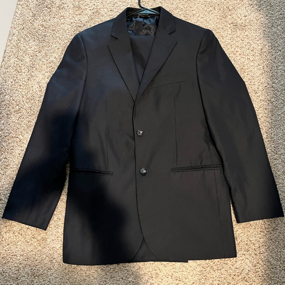 Classic Nautica navy blue suit